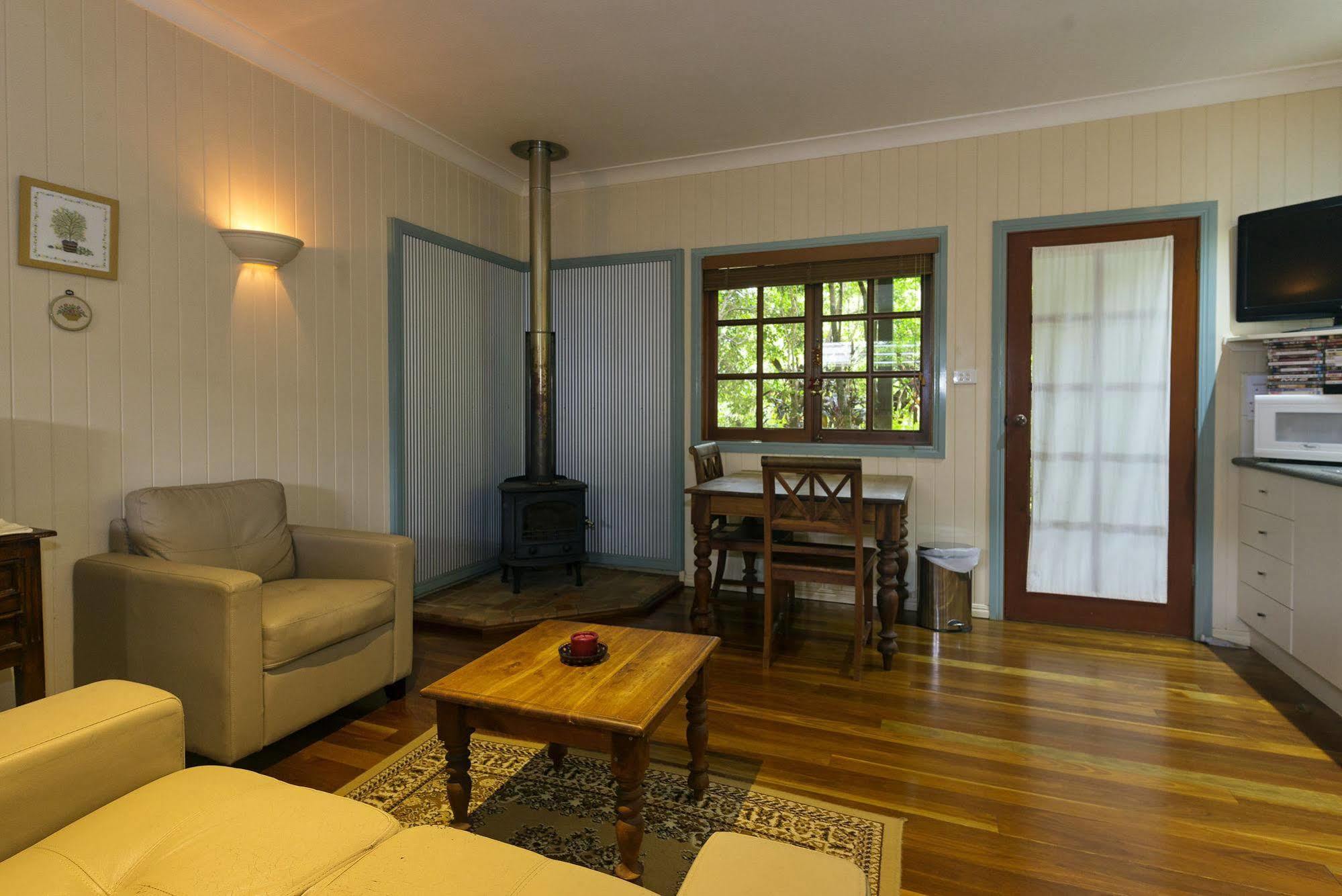Allumbah Pocket Cottages Yungaburra Buitenkant foto