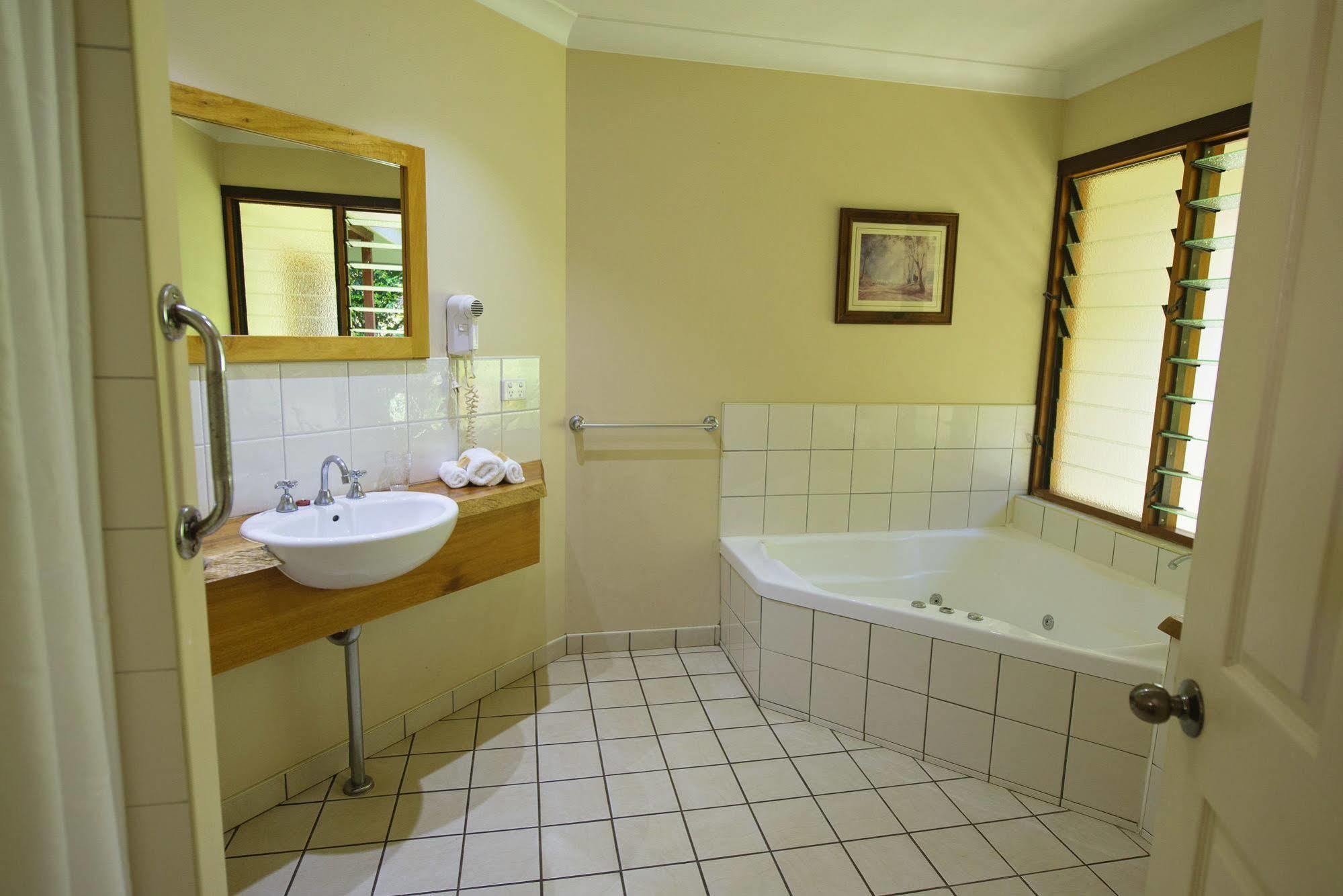 Allumbah Pocket Cottages Yungaburra Buitenkant foto
